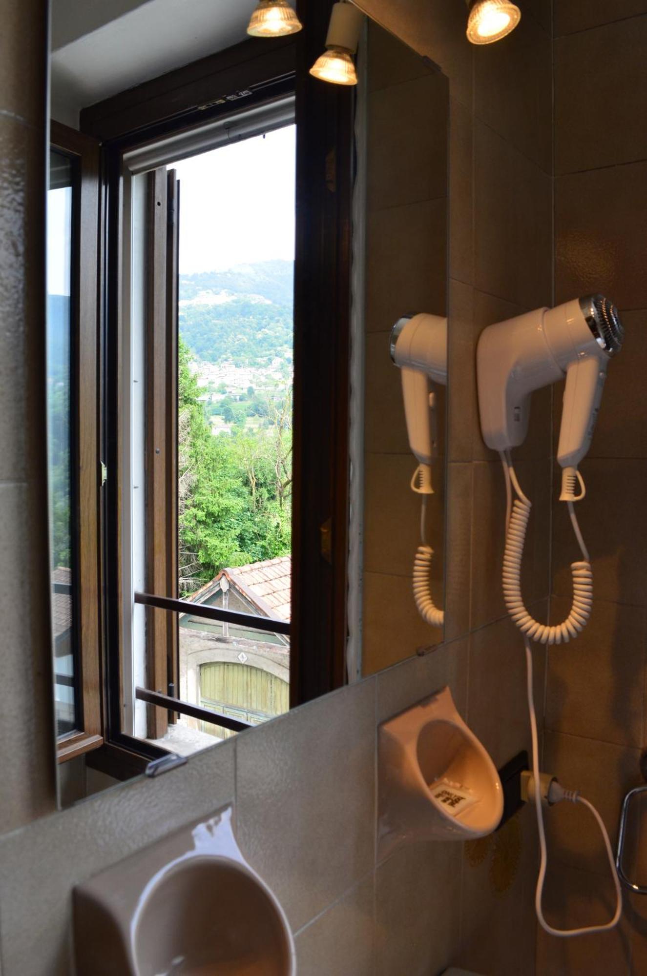 La Locanda Dell'Oreste Dizzasco Extérieur photo